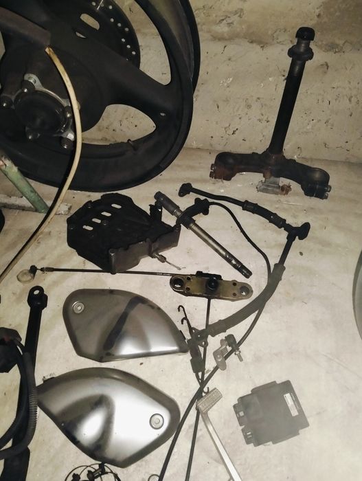 Suzuki Bandit 600 osłony felga sztyca