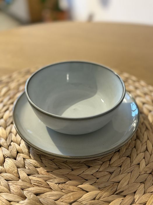 Talerze i miski komplet 8 sztuk KAMIONKA