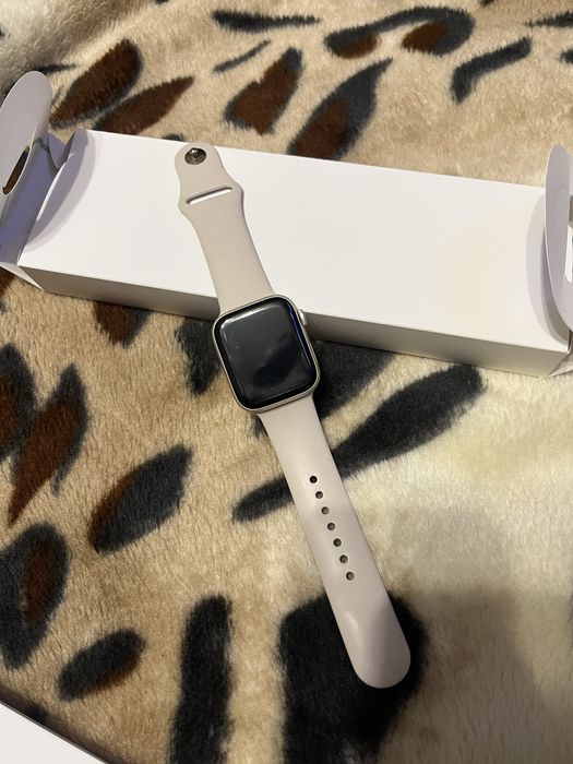 Apple watch SE 2 44 mm Starlight
