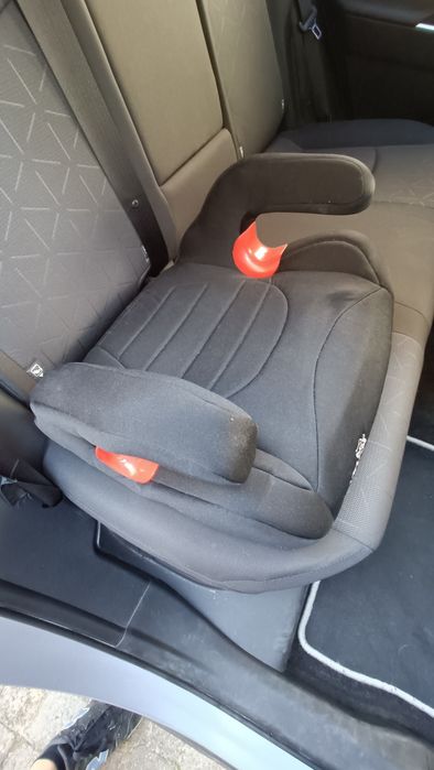 Podstawka siedzisko fotelik samochodowy Caretero Puma (15-36 kg) ISOFIX / czarna