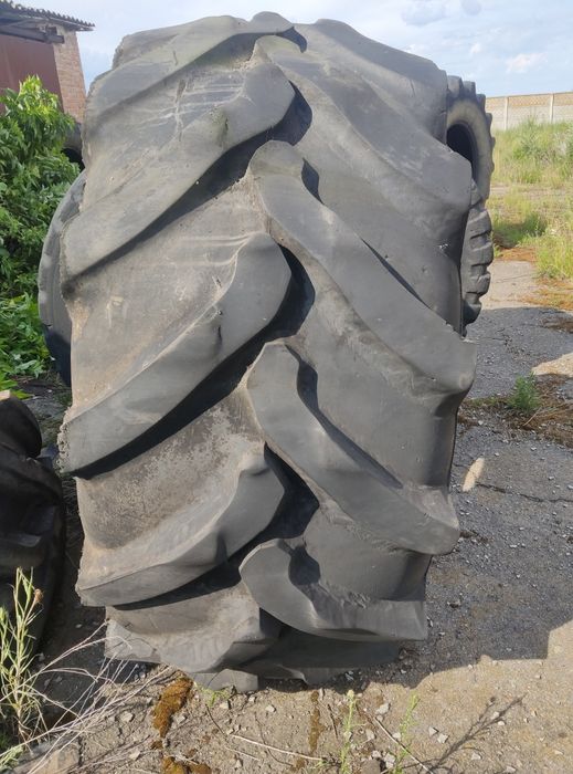 Продаж шин 30.5-32 вживані