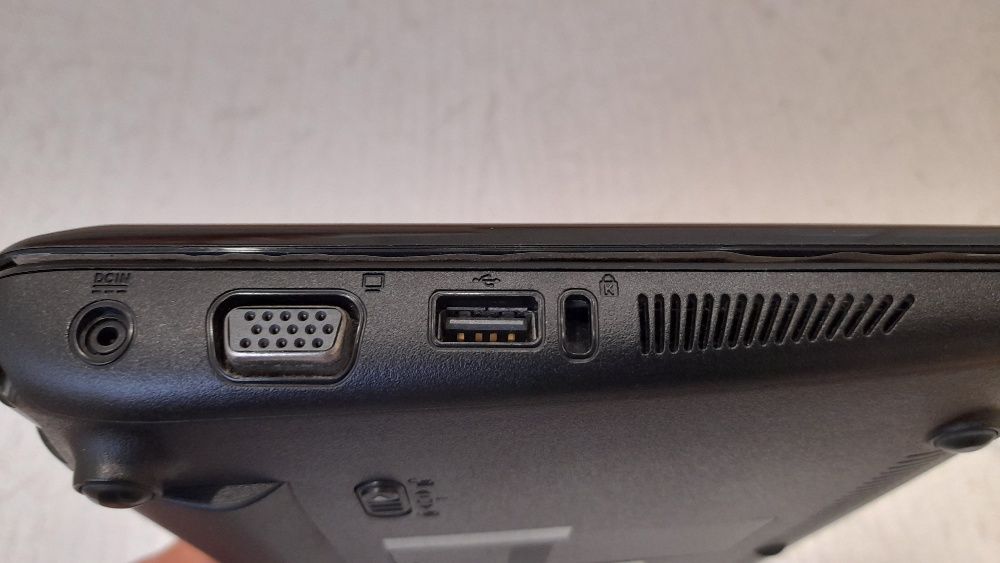 Notebook EeePC ASUS 1005HA-BLK091X (Intel Atom N280 1.66 Ghz)