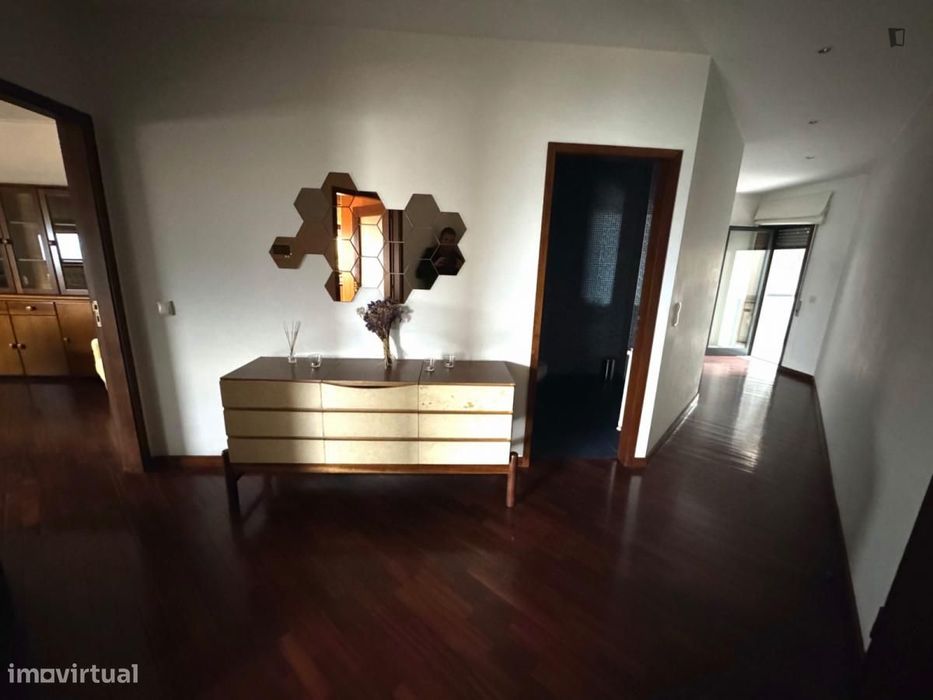 Apartamento com 4 quartos - localizado em Amarante