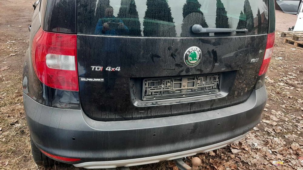 Skoda Yeti 12r. 2.0 CFHC 4X4 Drzwi Klapa Błotnik Uszczelka LF9R Hak