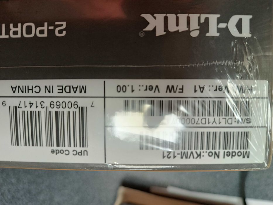 Свіч двох портовий D-LINK 2KVM