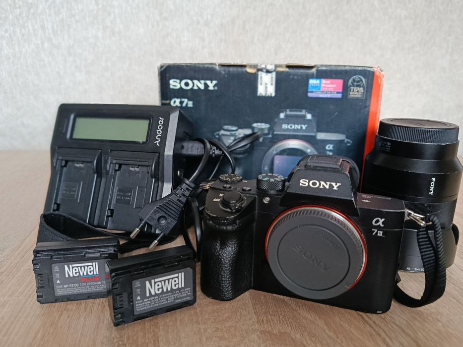Sony a7 III + Sony zeiss FE 4/24-70 терміново!