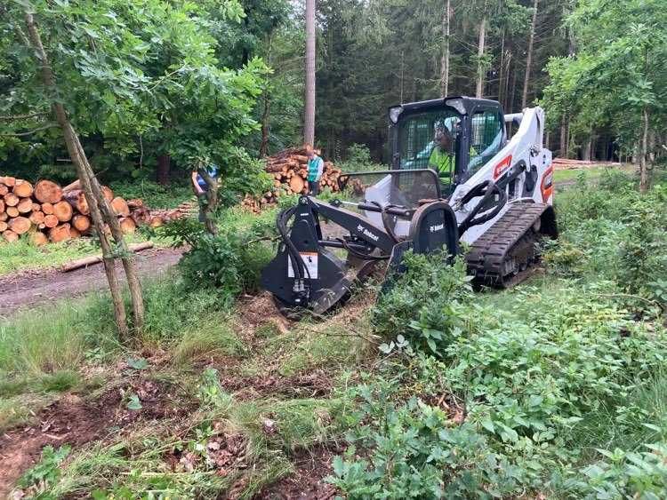 Frezowanie -Mulczer-Wycinka-NIwelacja-Trawnik-Montaż Szamba-Ogrodzeń