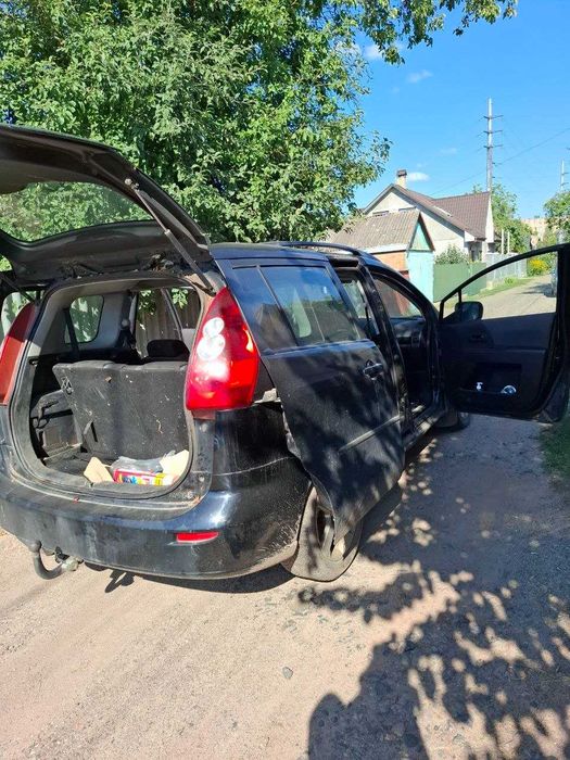 продам Mazda 5.