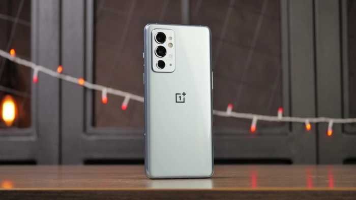 Продам телефон OnePlus 9RT 12/128 гб