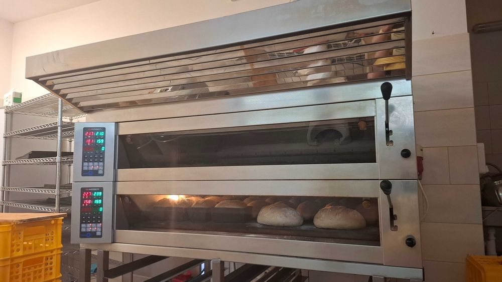 Piec piekarniczo-cukierniczy, mieszałka,  firmy BAKMASZ,