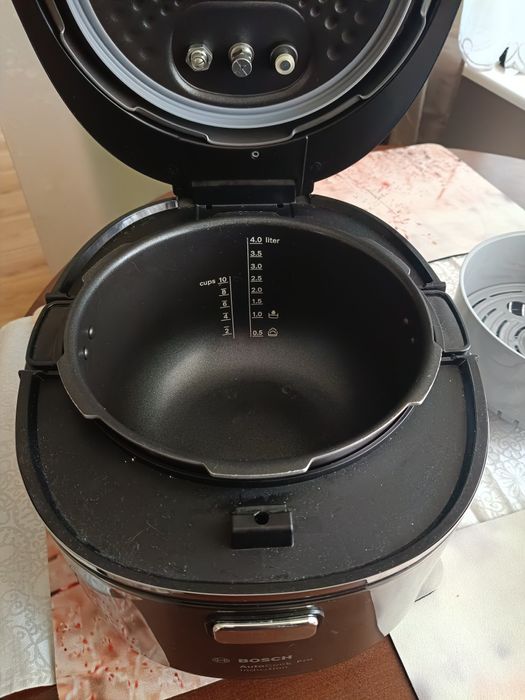 Multicooker Bosch AutoCook Pro Induction (MUC88)