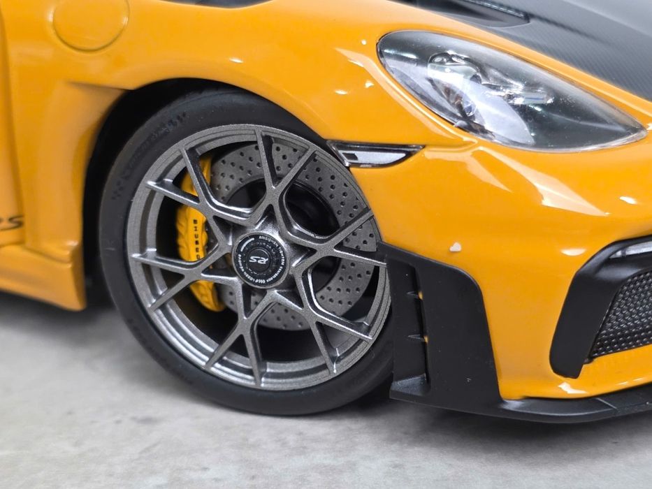 Porsche cayman gt4 RS - norev 1/18