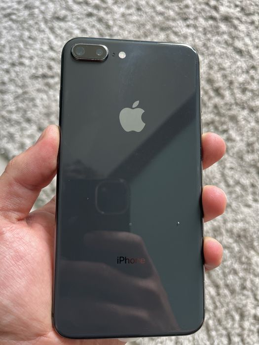 iPhone 8 Plus 64GB Space Gray
