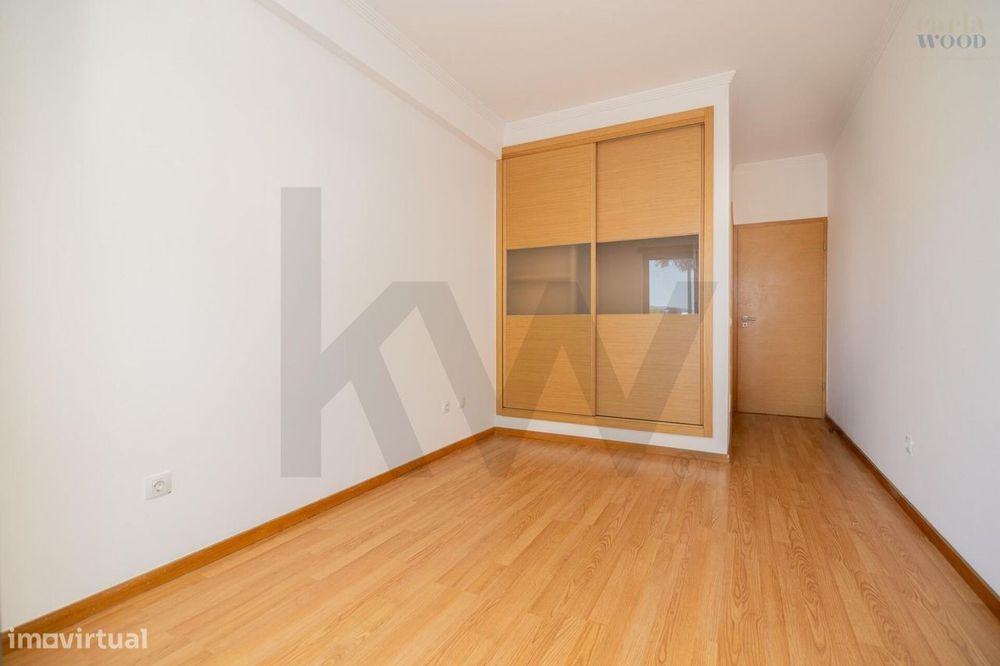 Um fantástico apartamento t2 de rés do chão, com terraço e logradouro