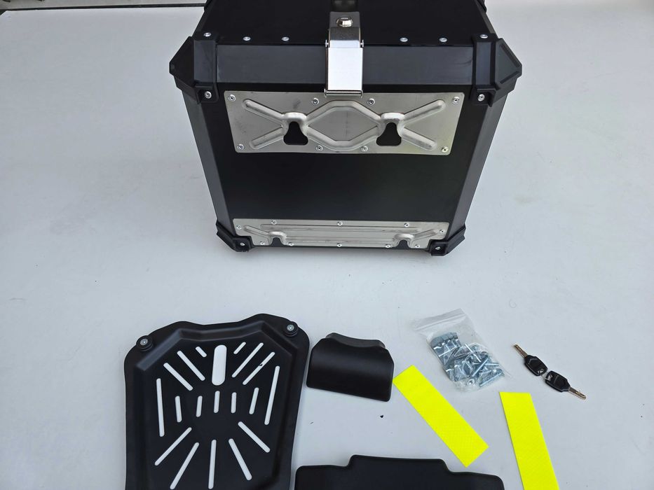 KUFER CENTRALNY Motocyklowy ALUMINIOWY Czarny 55L +Płyta +Oparcie