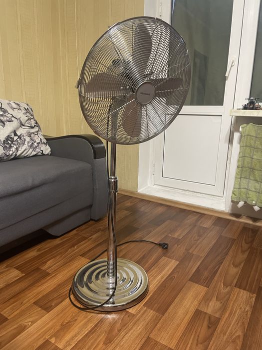 Металевий вентилятор HausMark