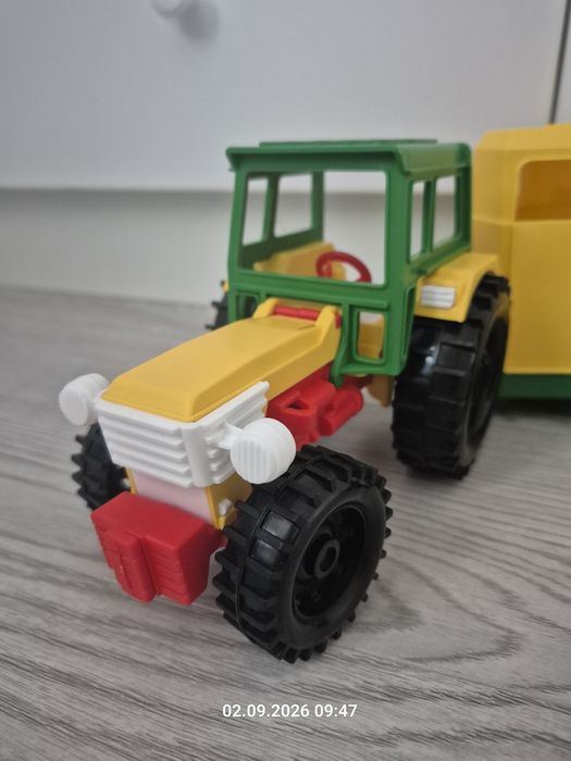 Zestaw zabawka wader traktor kon przyczepa