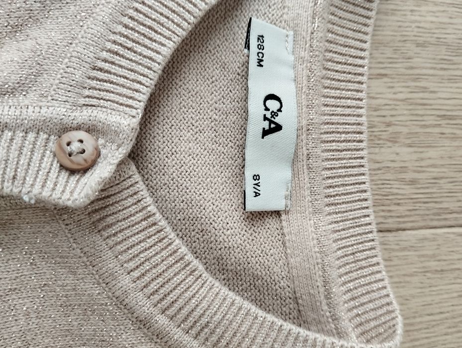 Komplet spódniczka z bluzka i sweterkiem