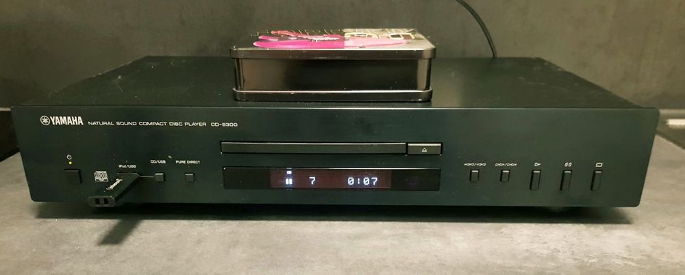 Yamaha CD-S300-CD проигыватель.
