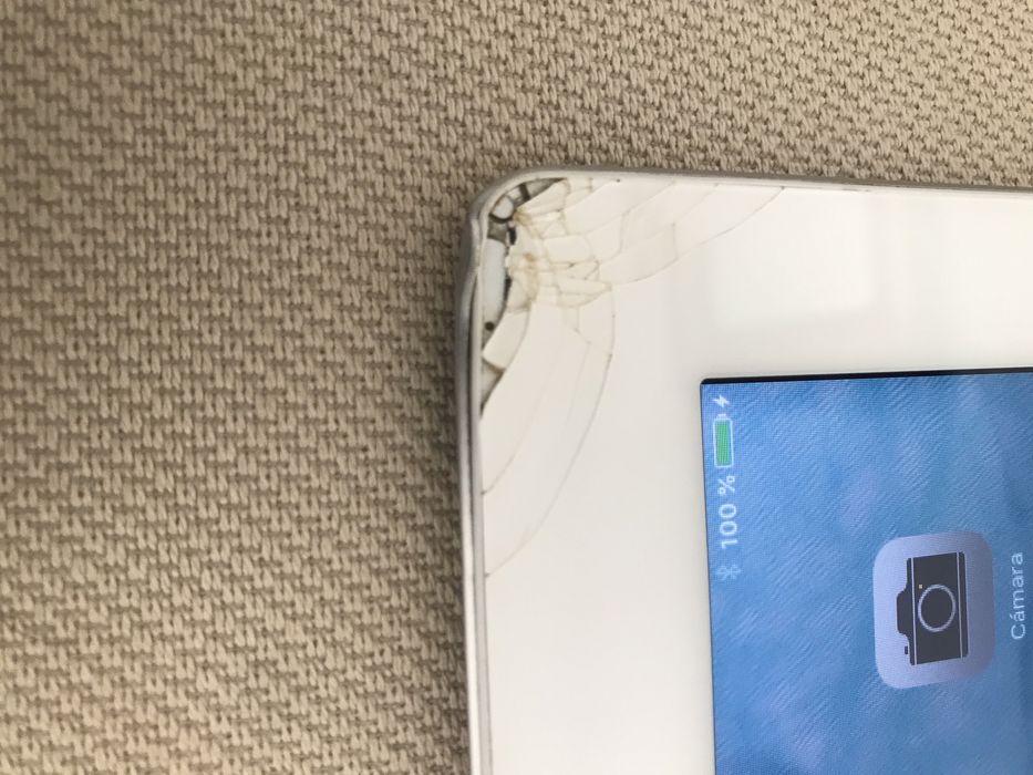 White iPad 2, Fully Functional64354209213570123