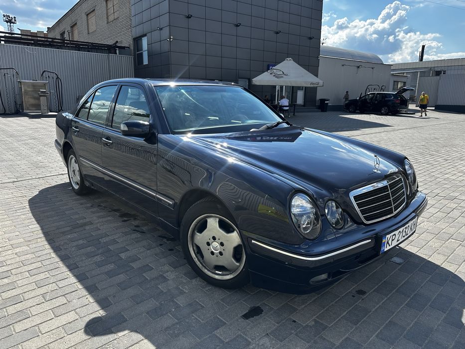 Мерседес 210 3.2