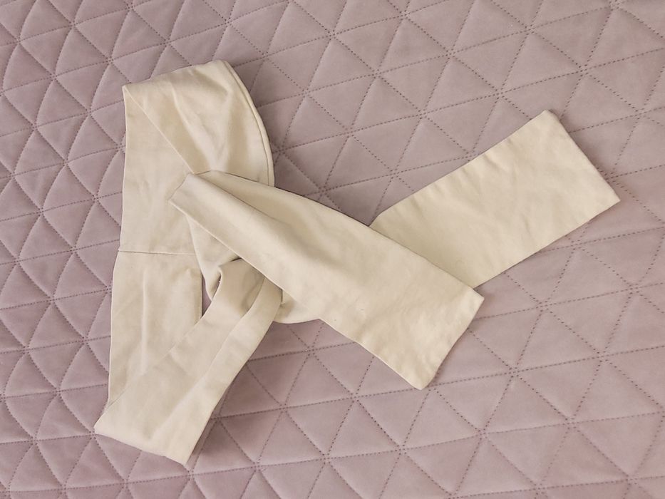 Beżowy materiałowy pasek