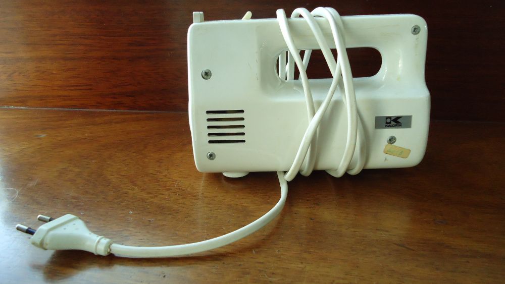 Varinha e batedeira eléctrica vintage numa só peça