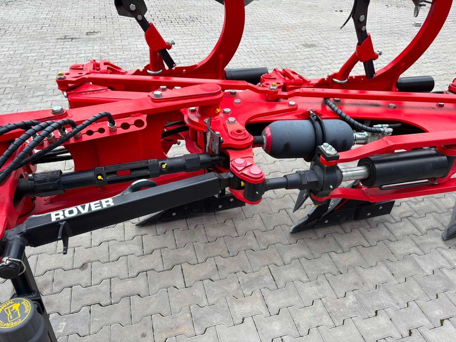 Pług obrotowy 4 skibowy Gregoire Besson ROVER 50 VARIO