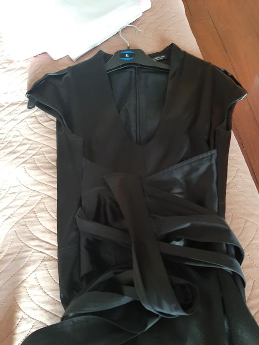 Vestido preto pouco usado.