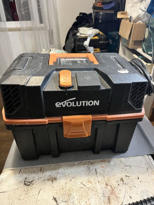 Aspirador a seco e a humidade. EVOLUTION