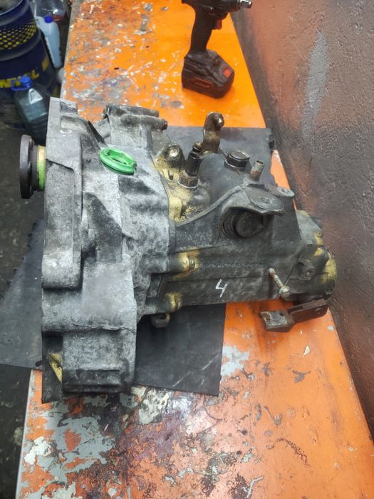 Гольф 4  кпп DUU