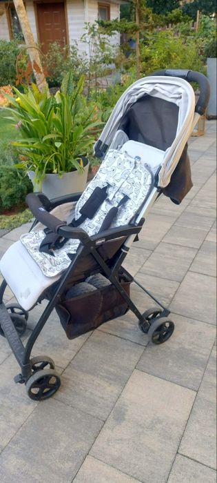 Wózek spacerowy Chicco lekki