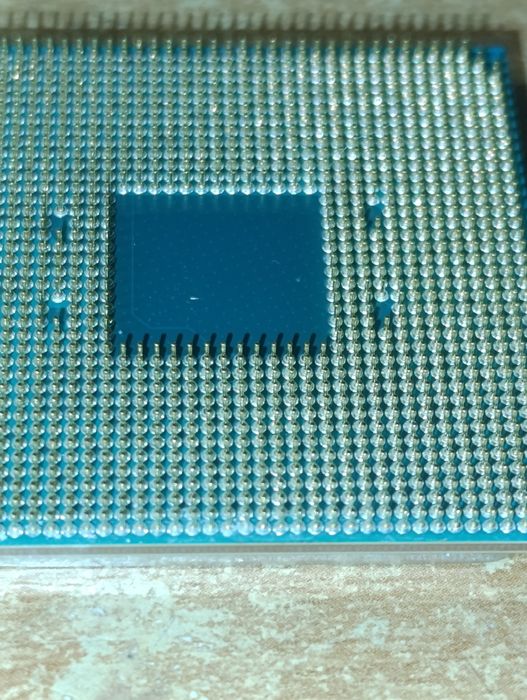 Процессор Ryzen 7 2700