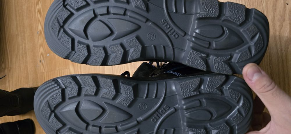 Buty trzewiki Atlas Anatomic Bau gore tex goretex 
goretex 42