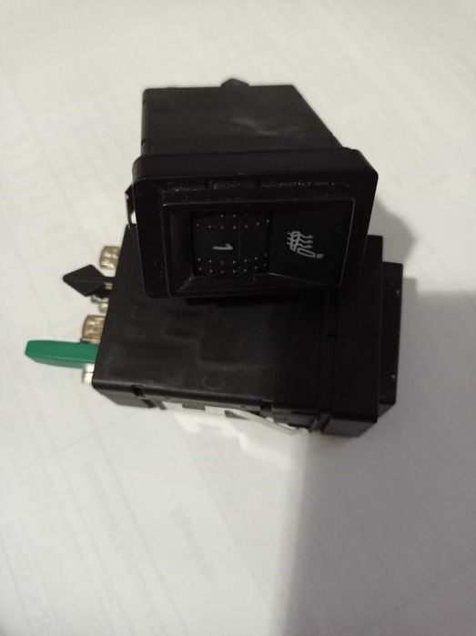 Кнопка,регулятор, выключатель подогрева сидений