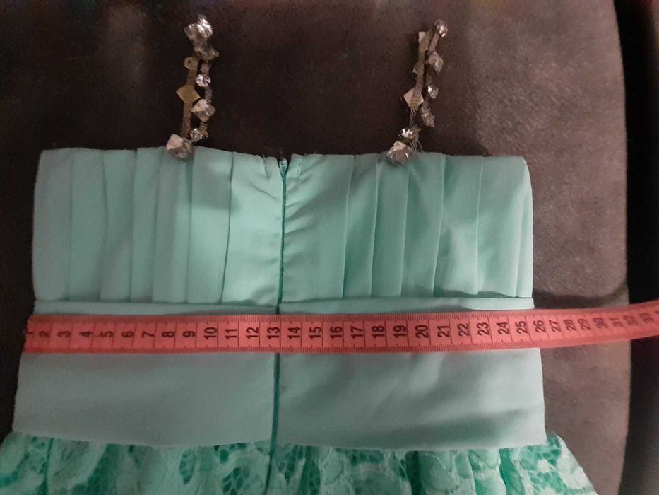 Святкова сукня на 5-6 рокіа