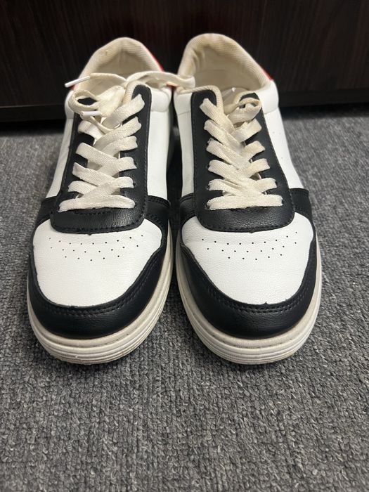 Кеды кожзам в нормальном состоянии