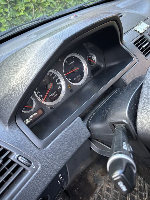 Продаю VOLVO xc90 disel 2.4 2013 automatic