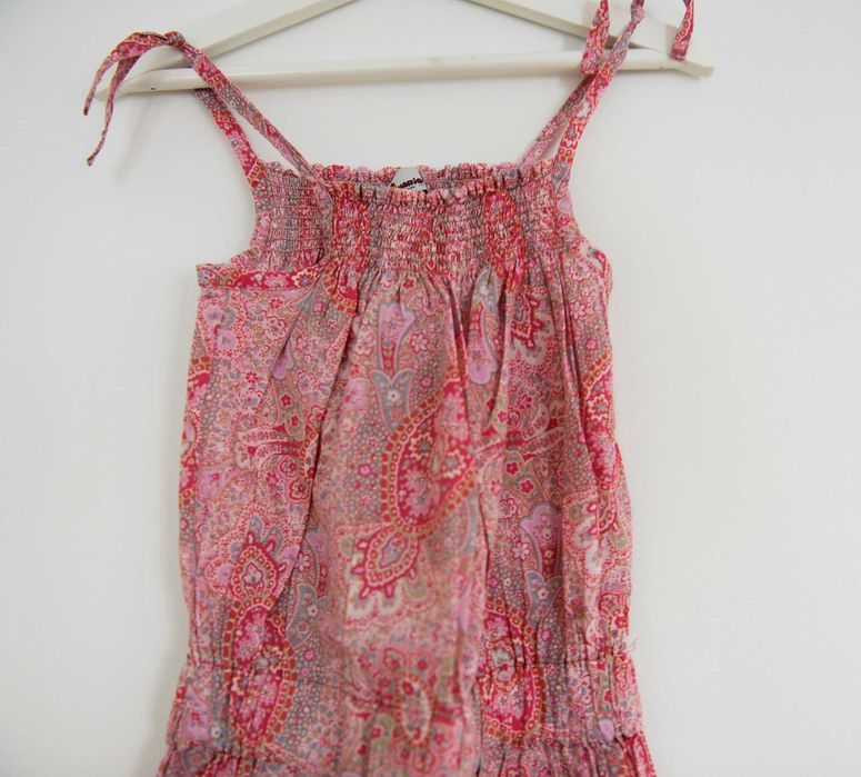 Macacão de alças com padrão florido (como novo)