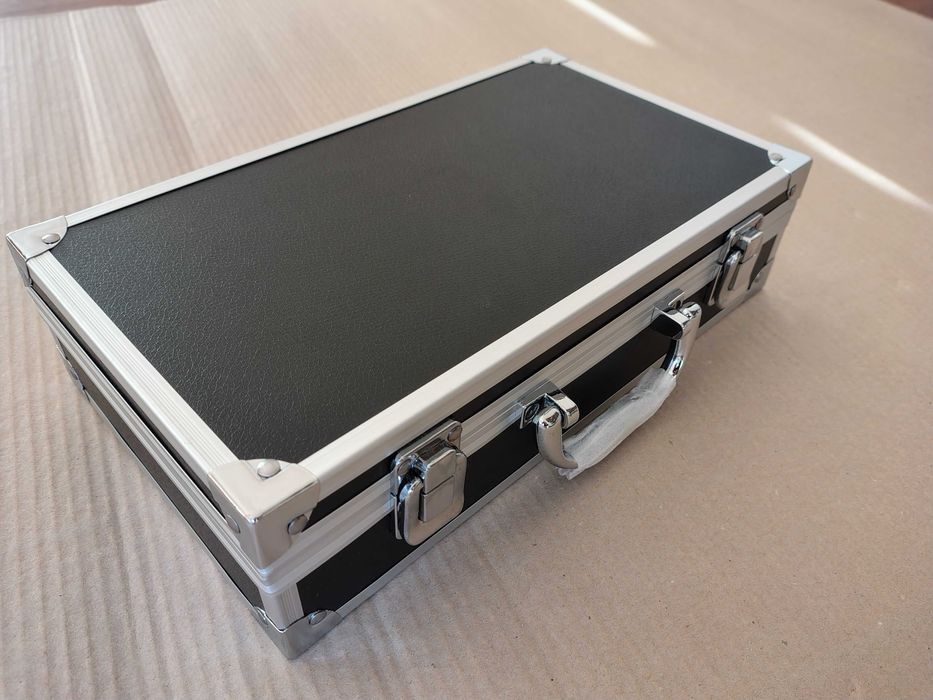 Piękna ALUMINIOWA skrzynka na prezent czarno-srebrna 30x17x8 cm JAKOŚĆ