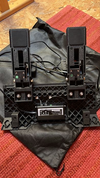 Conjunto volante e pedais Fanatec CSL Elite