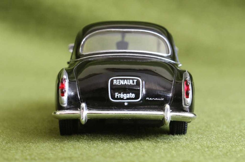 Renault Fregate 1959 model 1/43