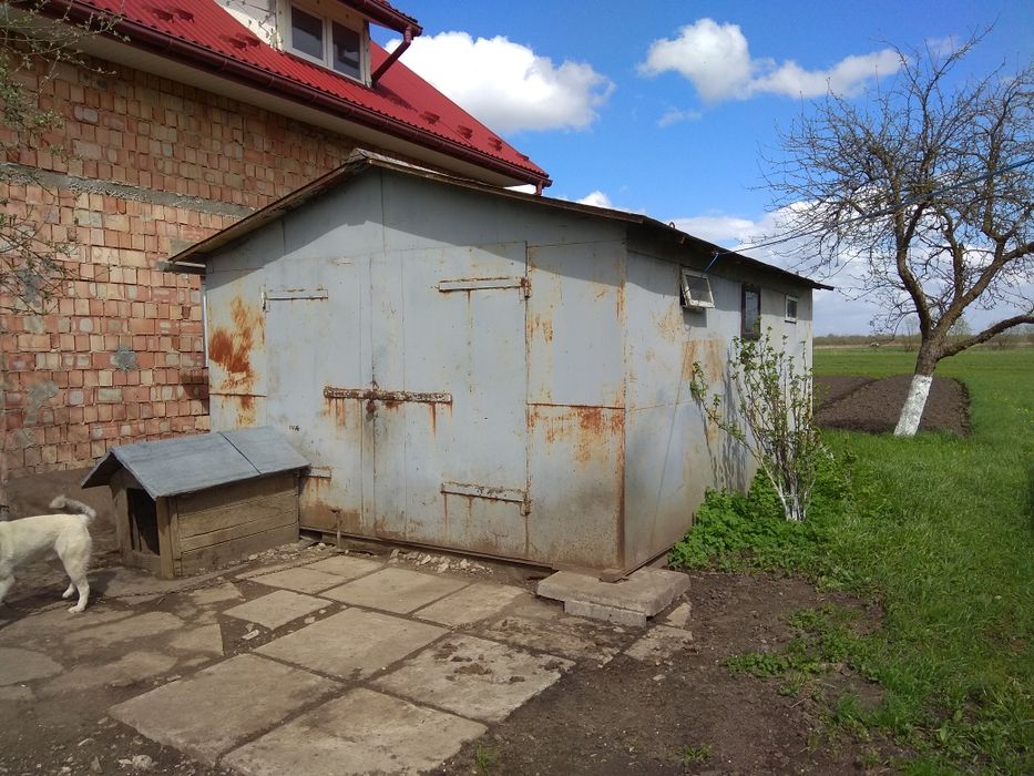 Гараж. Ціна договірна.