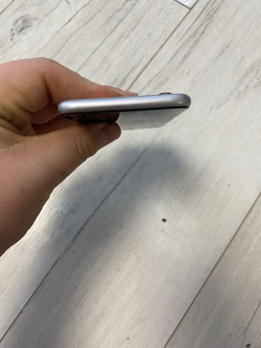 iphone 6s розбитий дисплей