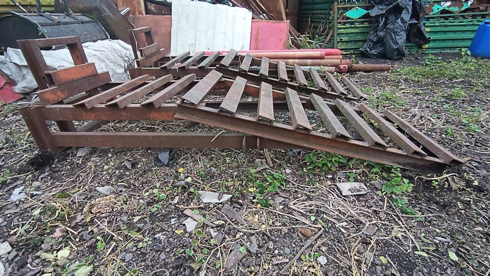 Продам автомобільну естакаду