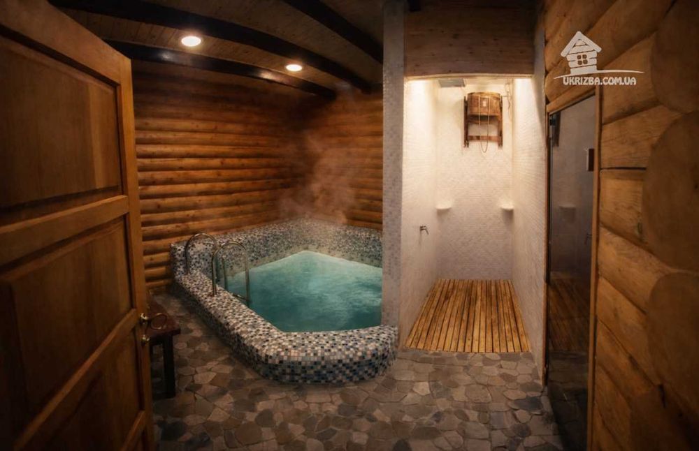 Подобово. Будинок-зруб з виходом до озера ,сауна,басейн. До 10 гостей.