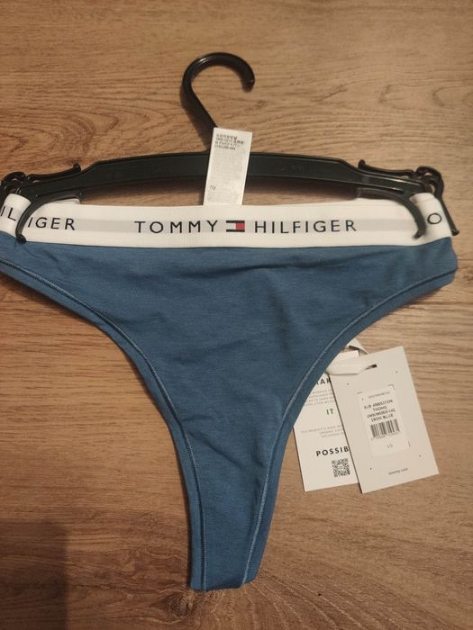 Stringi Tommy Hilfiger rozmiar L