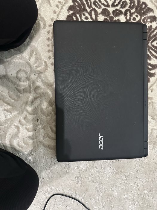 Продам Ноутбук Acer aspire ES1-572 series