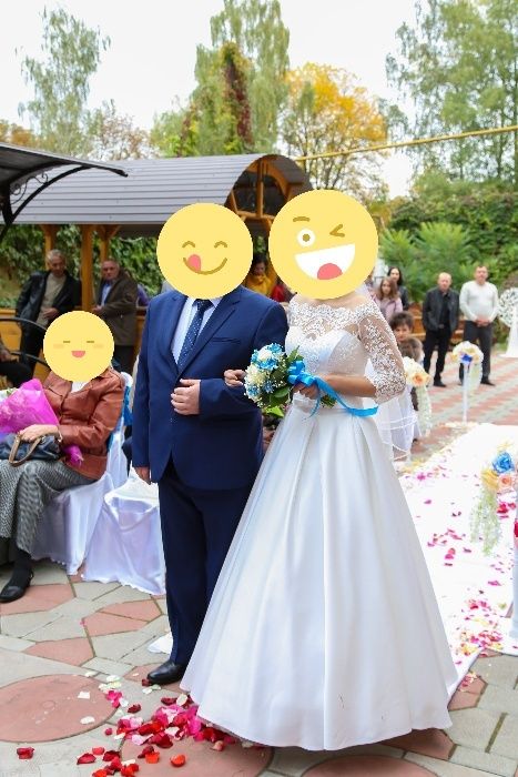 Весільна сукня