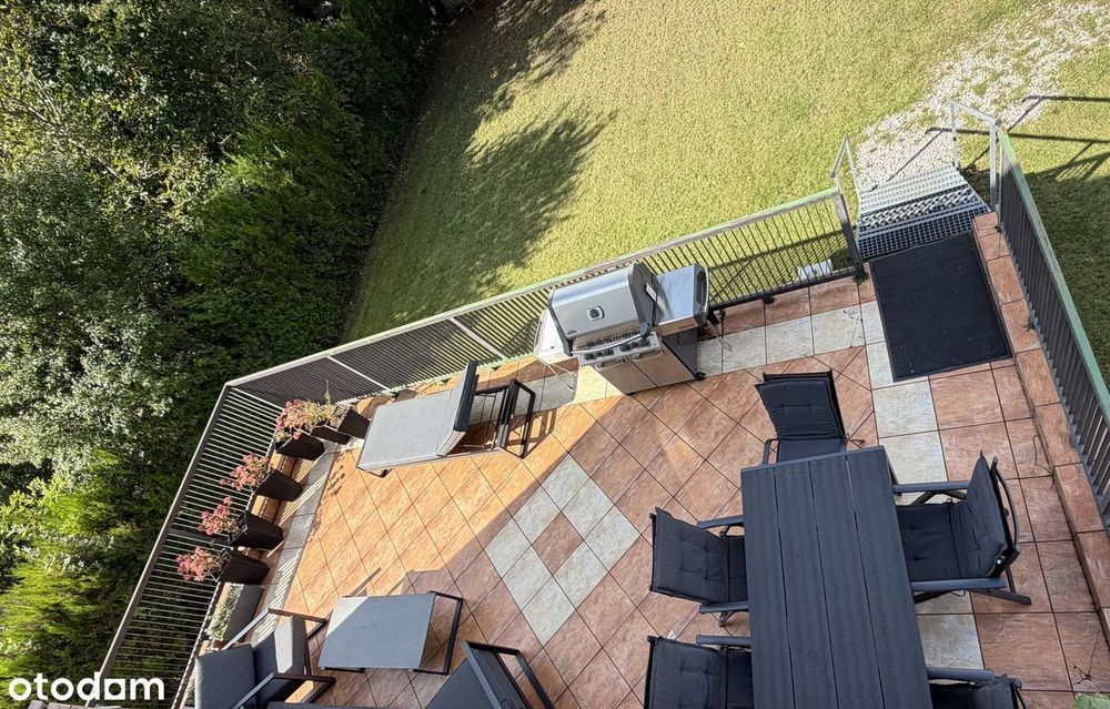 Dom wolnostojący ok. 275 m² działka 840 m² garaż 3-stanowiskowy 56 m²